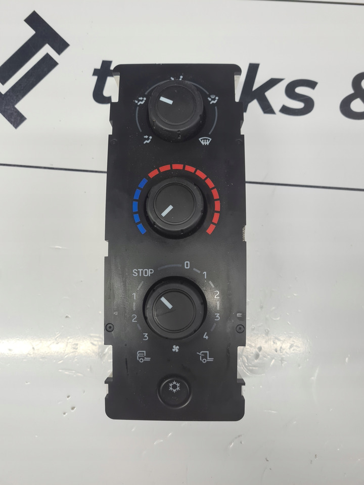 PANEL KLIMATYZACJI NAWIEWU RENAULT DXI LIFT GAMA D WIDE VOLVO FL FE LIFT - Отопление/ Вентилация: снимка 1 PANEL KLIMATYZACJI NAWIEWU RENAULT DXI LIFT GAMA D WIDE VOLVO FL FE LIFT - Отопление/ Вентилация: снимка 1