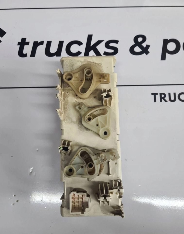 PANEL OGRZEWANIA KLIMATYZACJI NAWIEWU RENAULT DXI LIFT VOLVO FL FE LIFT - Отопление/ Вентилация: снимка 2 PANEL OGRZEWANIA KLIMATYZACJI NAWIEWU RENAULT DXI LIFT VOLVO FL FE LIFT - Отопление/ Вентилация: снимка 2