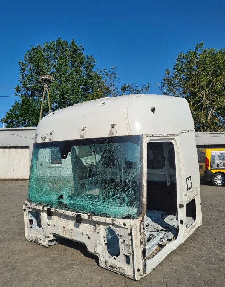 RENAULT KABINA GOŁA SZKIELET POSZYCIE BLACHA RENAULT GAMA T HIGH WYSOKA KABINA - Кабина за Камион: снимка 1 RENAULT KABINA GOŁA SZKIELET POSZYCIE BLACHA RENAULT GAMA T HIGH WYSOKA KABINA - Кабина за Камион: снимка 1