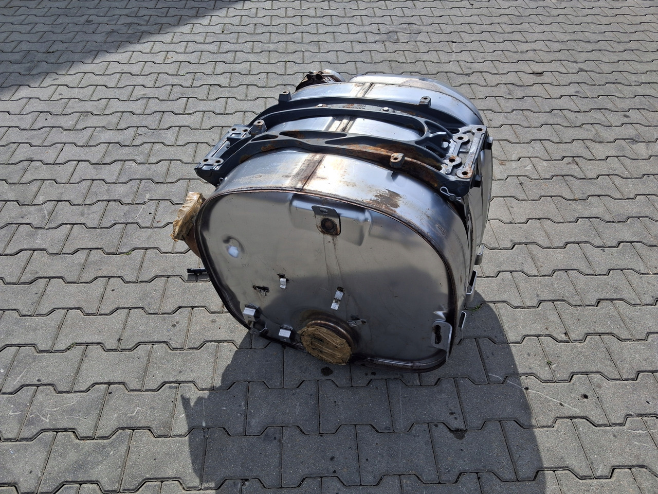 RENAULT KATALIZATOR TŁUMIK DPF FILTR VOLVO FH 4 FM 4 RENAULT GAMA T RANGE - Катализатор за Камион: снимка 3 RENAULT KATALIZATOR TŁUMIK DPF FILTR VOLVO FH 4 FM 4 RENAULT GAMA T RANGE - Катализатор за Камион: снимка 3