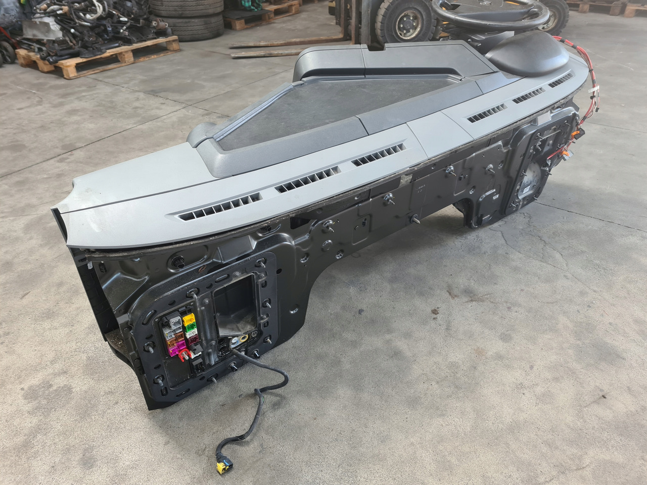 RENAULT KONSOLA KOMPLETNA KOKPIT DESKA ROZDZIELCZA PRZEKŁADKA ANGLIKA RENAULT GAMA T RANGE - Табло за Камион: снимка 4 RENAULT KONSOLA KOMPLETNA KOKPIT DESKA ROZDZIELCZA PRZEKŁADKA ANGLIKA RENAULT GAMA T RANGE - Табло за Камион: снимка 4