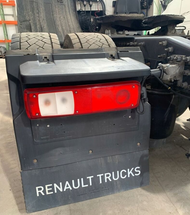 Renault BŁOTNIK LEWY TYŁ KOMPLETNY RENAULT GAMA T C RANGE - Калник за Камион: снимка 2 Renault BŁOTNIK LEWY TYŁ KOMPLETNY RENAULT GAMA T C RANGE - Калник за Камион: снимка 2