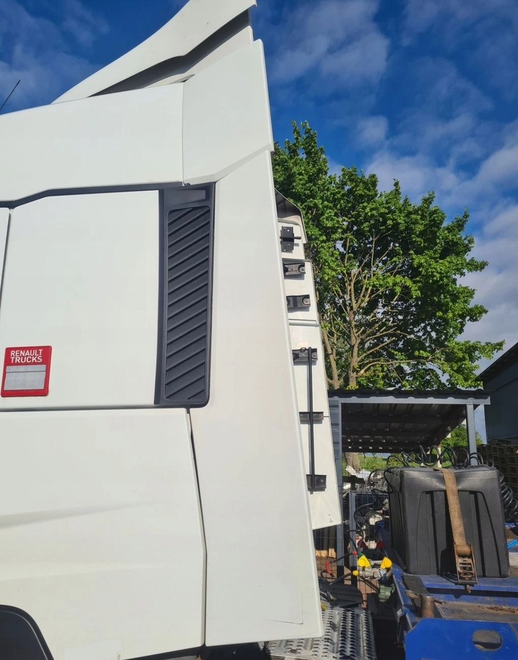 SPOILERY OWIEWKI KABINY ZAKABINOWE STELAŻ KOMPLET RENAULT GAMA T RANGE - Аеродинамика/ Спойлер: снимка 3 SPOILERY OWIEWKI KABINY ZAKABINOWE STELAŻ KOMPLET RENAULT GAMA T RANGE - Аеродинамика/ Спойлер: снимка 3