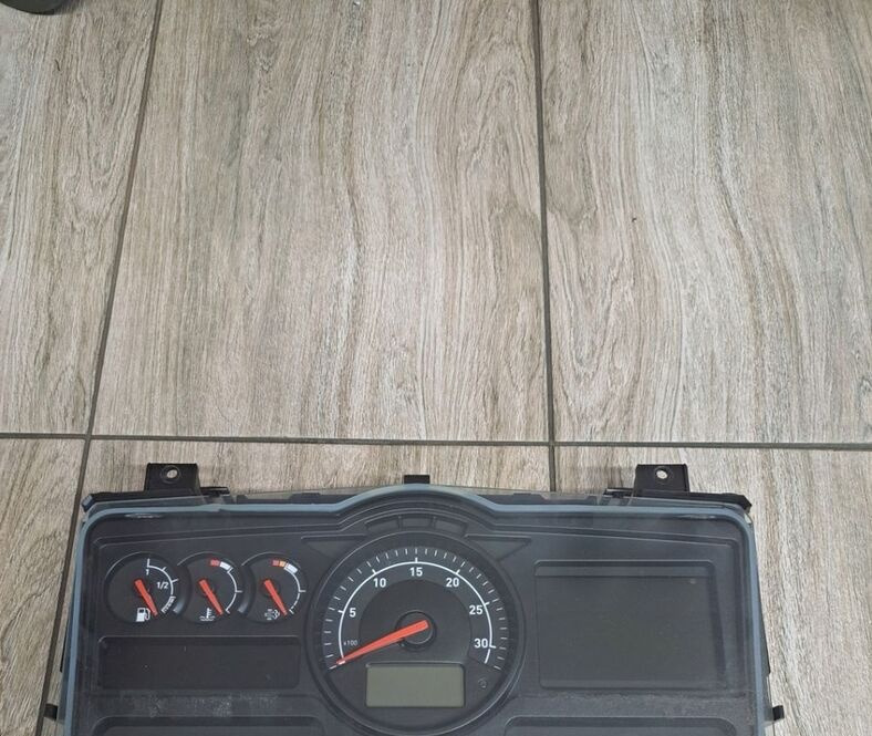 VDO ZEGARY LICZNIKI RENAULT GAMA MIDLUM D AUTOMAT 7421929649-01 - Табло за Камион: снимка 1 VDO ZEGARY LICZNIKI RENAULT GAMA MIDLUM D AUTOMAT 7421929649-01 - Табло за Камион: снимка 1