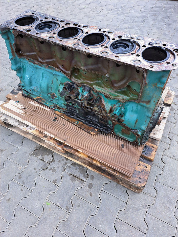 VOLVO BLOK SILNIKA TŁOKI WAŁ KORBOWY VOLVO FM 9 D9A - Цилиндров блок за Камион: снимка 3 VOLVO BLOK SILNIKA TŁOKI WAŁ KORBOWY VOLVO FM 9 D9A - Цилиндров блок за Камион: снимка 3