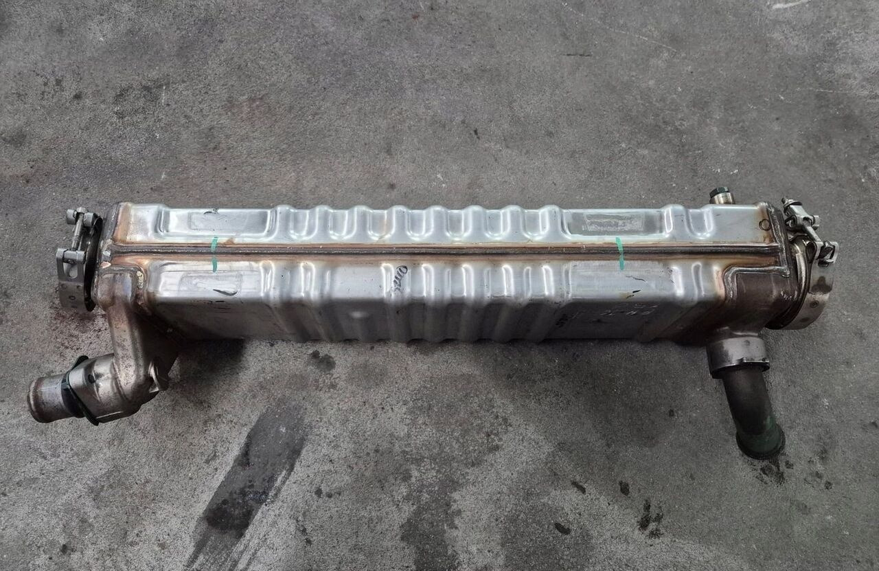 VOLVO CHŁODNICZKA SPALIN EGR FH 4 FH 16 D16K EURO6 21968564 - EGR охладител за Камион: снимка 3 VOLVO CHŁODNICZKA SPALIN EGR FH 4 FH 16 D16K EURO6 21968564 - EGR охладител за Камион: снимка 3
