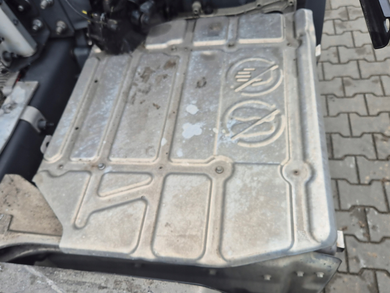 VOLVO FH 5 FM 5 RENAULT GAMA T EVO KOMPLETNY 23532362 P05 - Катализатор: снимка 3 VOLVO FH 5 FM 5 RENAULT GAMA T EVO KOMPLETNY 23532362 P05 - Катализатор: снимка 3