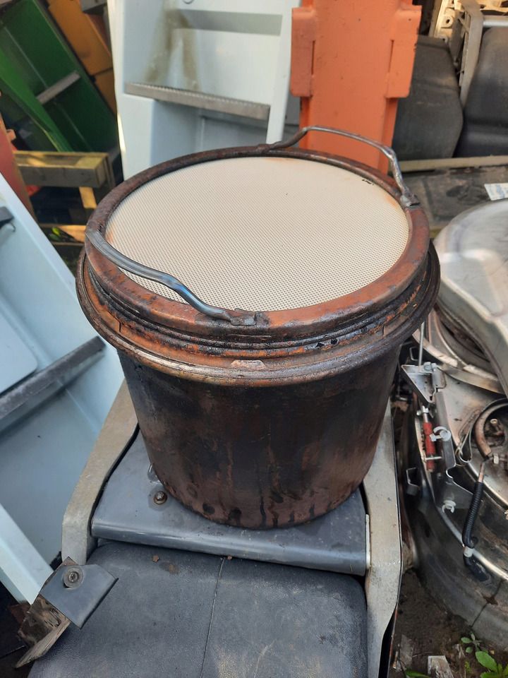 VOLVO FILTR WKŁAD DPF RENAULT GAMA T RANGE VOLVO FH 4 - Катализатор за Камион: снимка 1 VOLVO FILTR WKŁAD DPF RENAULT GAMA T RANGE VOLVO FH 4 - Катализатор за Камион: снимка 1