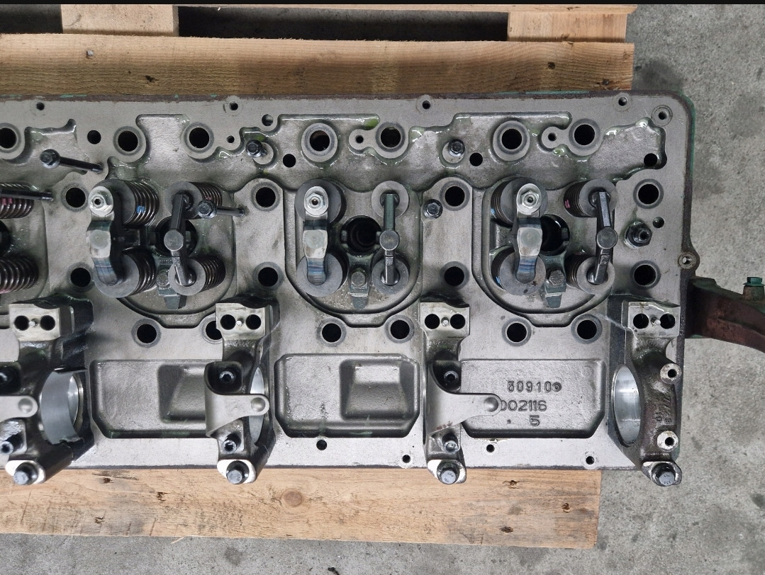 VOLVO GŁOWICA SILNIKA VOLVO FH 16 D16K EURO 6 22184000 154511429 - Глава на блока за Камион: снимка 4 VOLVO GŁOWICA SILNIKA VOLVO FH 16 D16K EURO 6 22184000 154511429 - Глава на блока за Камион: снимка 4