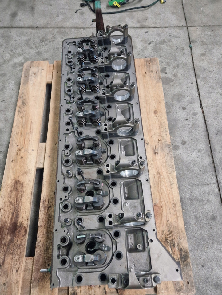 VOLVO GŁOWICA SILNIKA VOLVO FH 16 D16K EURO 6 22184000 154511429 - Глава на блока за Камион: снимка 2 VOLVO GŁOWICA SILNIKA VOLVO FH 16 D16K EURO 6 22184000 154511429 - Глава на блока за Камион: снимка 2