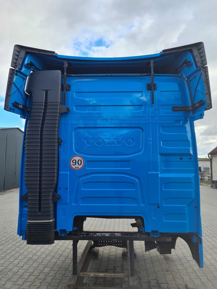 VOLVO KABINA KOMPLETNA VOLVO FH 5 EURO 6 I-SAVE GLOBETROTTER - Кабина за Камион с брезент: снимка 4 VOLVO KABINA KOMPLETNA VOLVO FH 5 EURO 6 I-SAVE GLOBETROTTER - Кабина за Камион с брезент: снимка 4