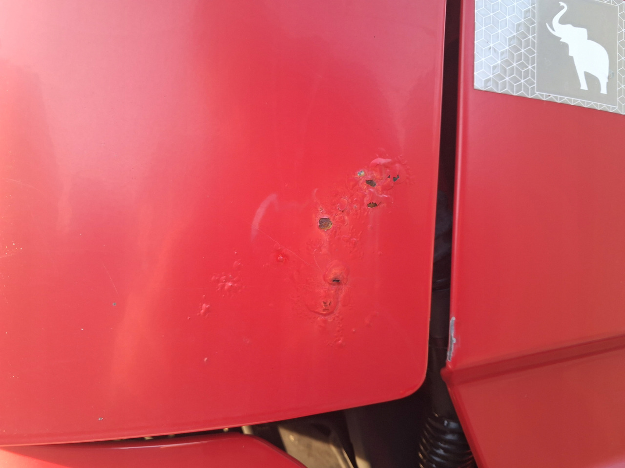 VOLVO MASKA KOMPLETNA GÓRNA ATRAPA KABINY VOLVO FM 4 FMX EURO 6 - Капо за Камион: снимка 3 VOLVO MASKA KOMPLETNA GÓRNA ATRAPA KABINY VOLVO FM 4 FMX EURO 6 - Капо за Камион: снимка 3