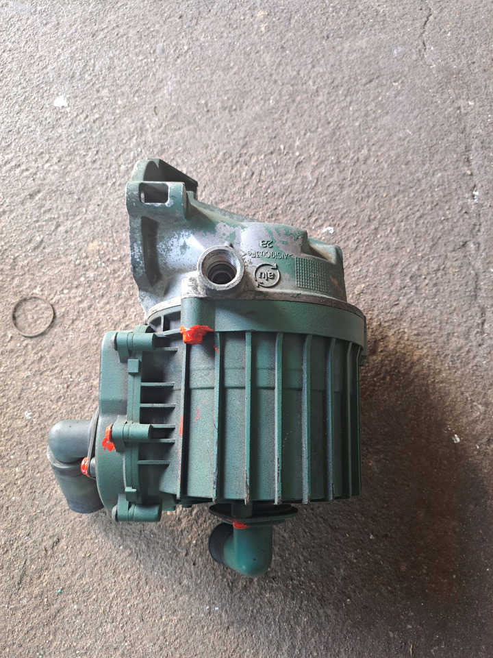 VOLVO OBUDOWA SEPARATOR OLEJU ODMY WIRÓWKA VOLVO FM 9 - Маслен филтър за Камион: снимка 2 VOLVO OBUDOWA SEPARATOR OLEJU ODMY WIRÓWKA VOLVO FM 9 - Маслен филтър за Камион: снимка 2
