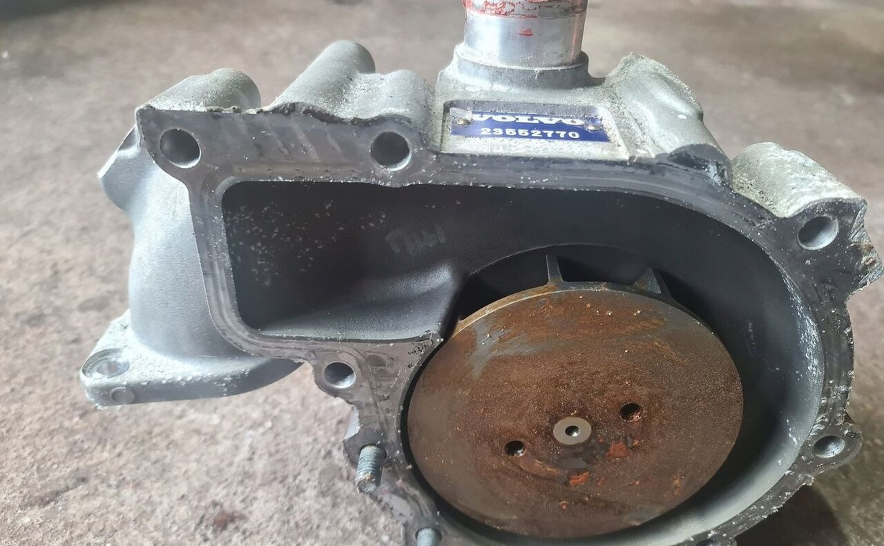 VOLVO Pompa wody płynu koło pasowe Volvo FL D8K Renault gama D - Помпа за охлаждаща течност за Камион: снимка 2 VOLVO Pompa wody płynu koło pasowe Volvo FL D8K Renault gama D - Помпа за охлаждаща течност за Камион: снимка 2