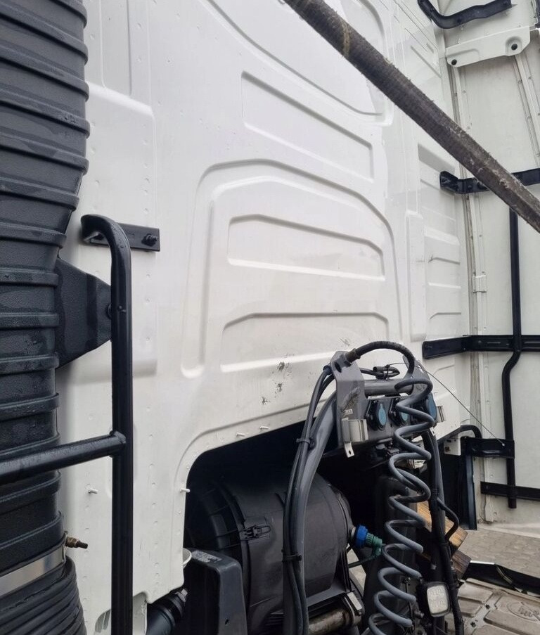 Volvo-ABG VOLVO FH 4 EURO 6 GLOBETROTTER 2018 ROK - Кабина за Камион: снимка 4 Volvo-ABG VOLVO FH 4 EURO 6 GLOBETROTTER 2018 ROK - Кабина за Камион: снимка 4