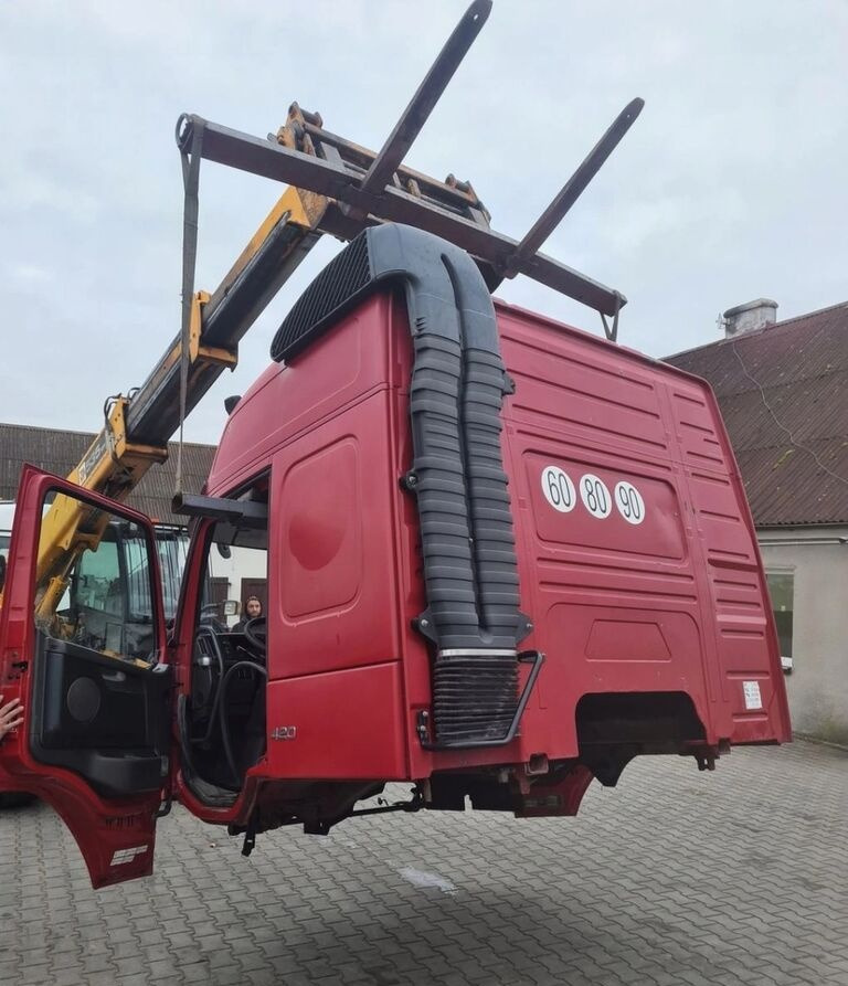 Volvo FM 9 13 LIFT EURO 5 AUTOMAT Volvo VOLVO FM 9 13 LIFT EURO 5 AUTOMAT - Кабина за Камион: снимка 4 Volvo FM 9 13 LIFT EURO 5 AUTOMAT Volvo VOLVO FM 9 13 LIFT EURO 5 AUTOMAT - Кабина за Камион: снимка 4
