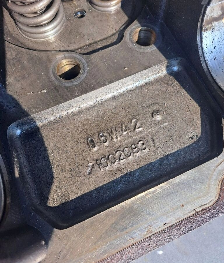 Volvo GŁOWICA SILNIKA FH 16 D16E Volvo - Глава на блока за Камион: снимка 5 Volvo GŁOWICA SILNIKA FH 16 D16E Volvo - Глава на блока за Камион: снимка 5