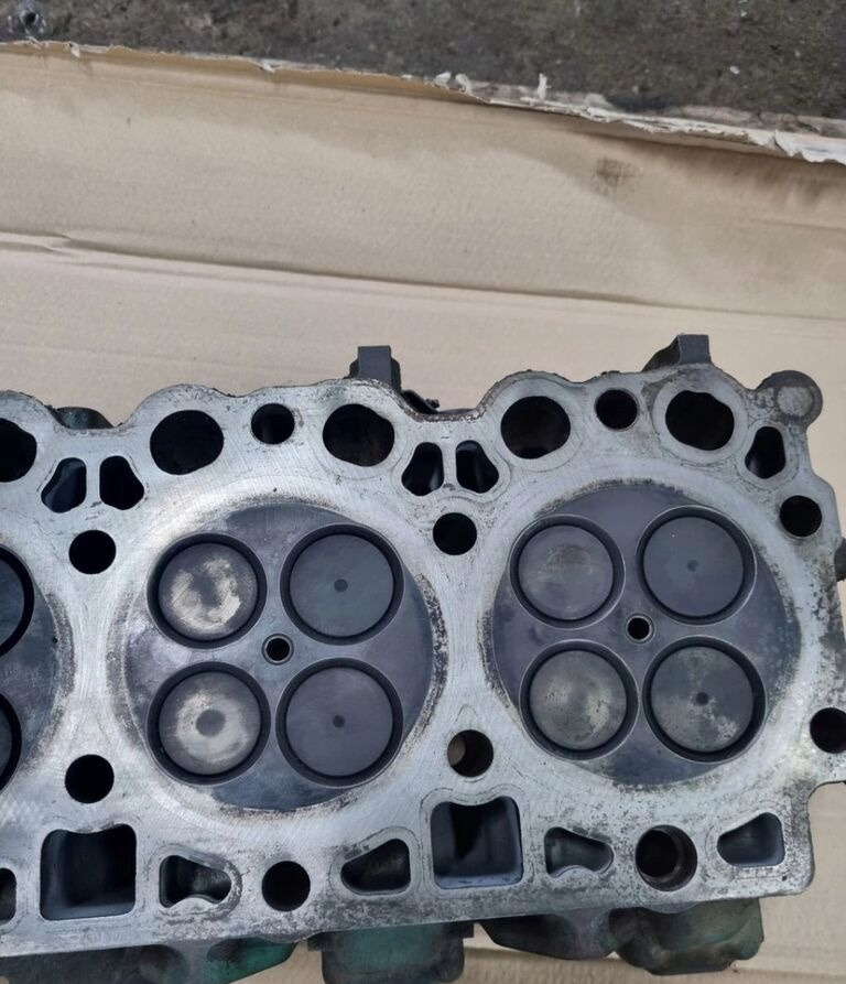 Volvo GŁOWICA SILNIKA FL FE D7E D7F RENAULT MIDLUM PREMIUM DXI 7 EURO Deutz Volvo - Глава на блока за Камион: снимка 4 Volvo GŁOWICA SILNIKA FL FE D7E D7F RENAULT MIDLUM PREMIUM DXI 7 EURO Deutz Volvo - Глава на блока за Камион: снимка 4
