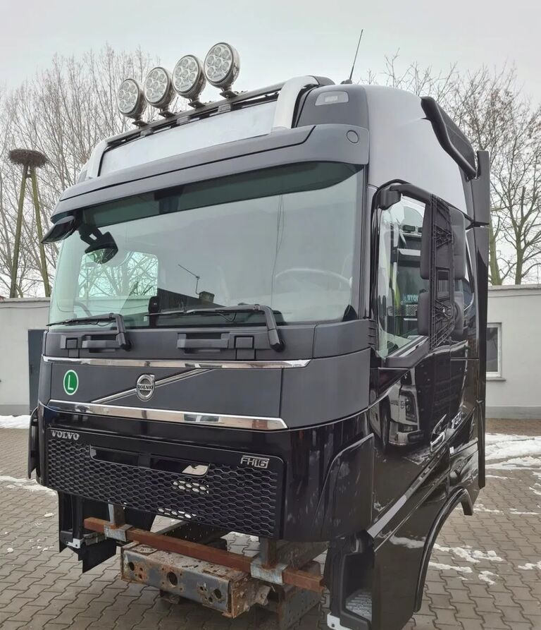 Volvo KOMPLETNA FH 16 750 EURO 6 GLOBETROTTER 2018 ROK Volvo VOLVO FH 16 750 EURO 6 GLOBETROTTER 2018 ROK - Кабина за Камион: снимка 4 Volvo KOMPLETNA FH 16 750 EURO 6 GLOBETROTTER 2018 ROK Volvo VOLVO FH 16 750 EURO 6 GLOBETROTTER 2018 ROK - Кабина за Камион: снимка 4