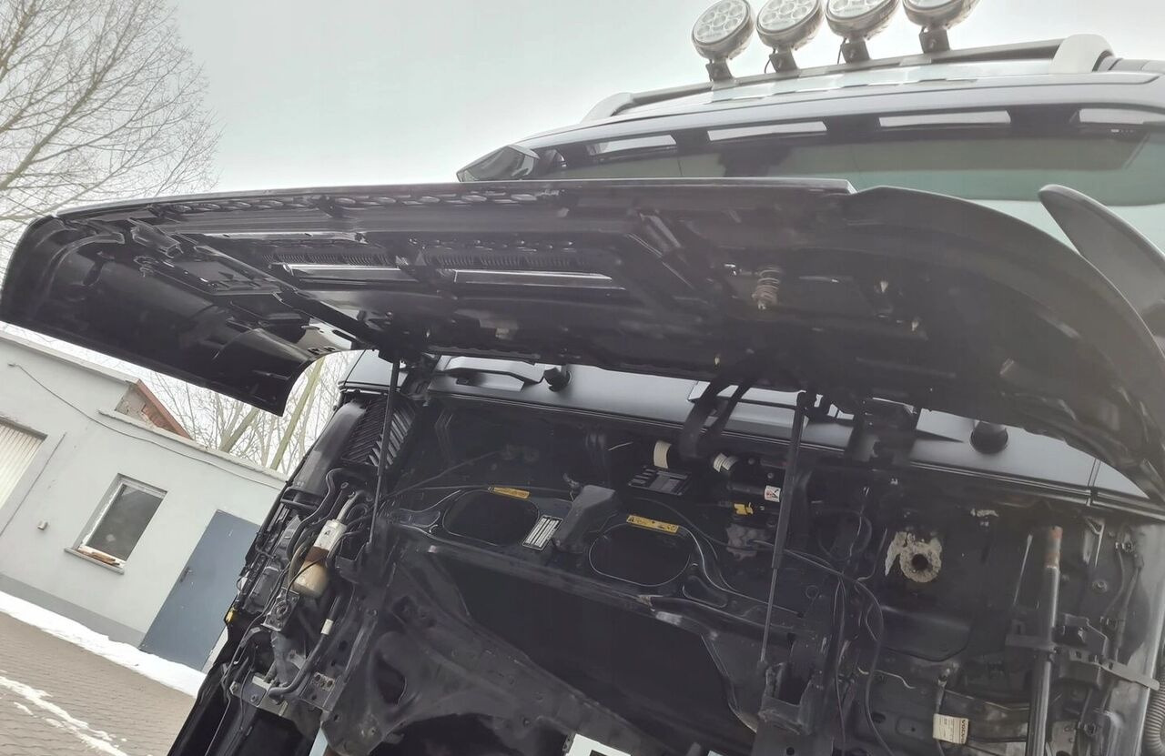 Volvo MASKA KOMPLETNA GÓRNA ATRAPA KABINY FH 16 EURO 6 Volvo VOLVO FH 16 EURO 6 - Броня за Камион: снимка 3 Volvo MASKA KOMPLETNA GÓRNA ATRAPA KABINY FH 16 EURO 6 Volvo VOLVO FH 16 EURO 6 - Броня за Камион: снимка 3