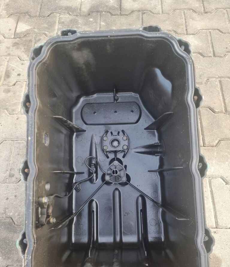 Volvo MISA SILNIKA FH FM 13 D13 - Маслена вана за Камион: снимка 5 Volvo MISA SILNIKA FH FM 13 D13 - Маслена вана за Камион: снимка 5