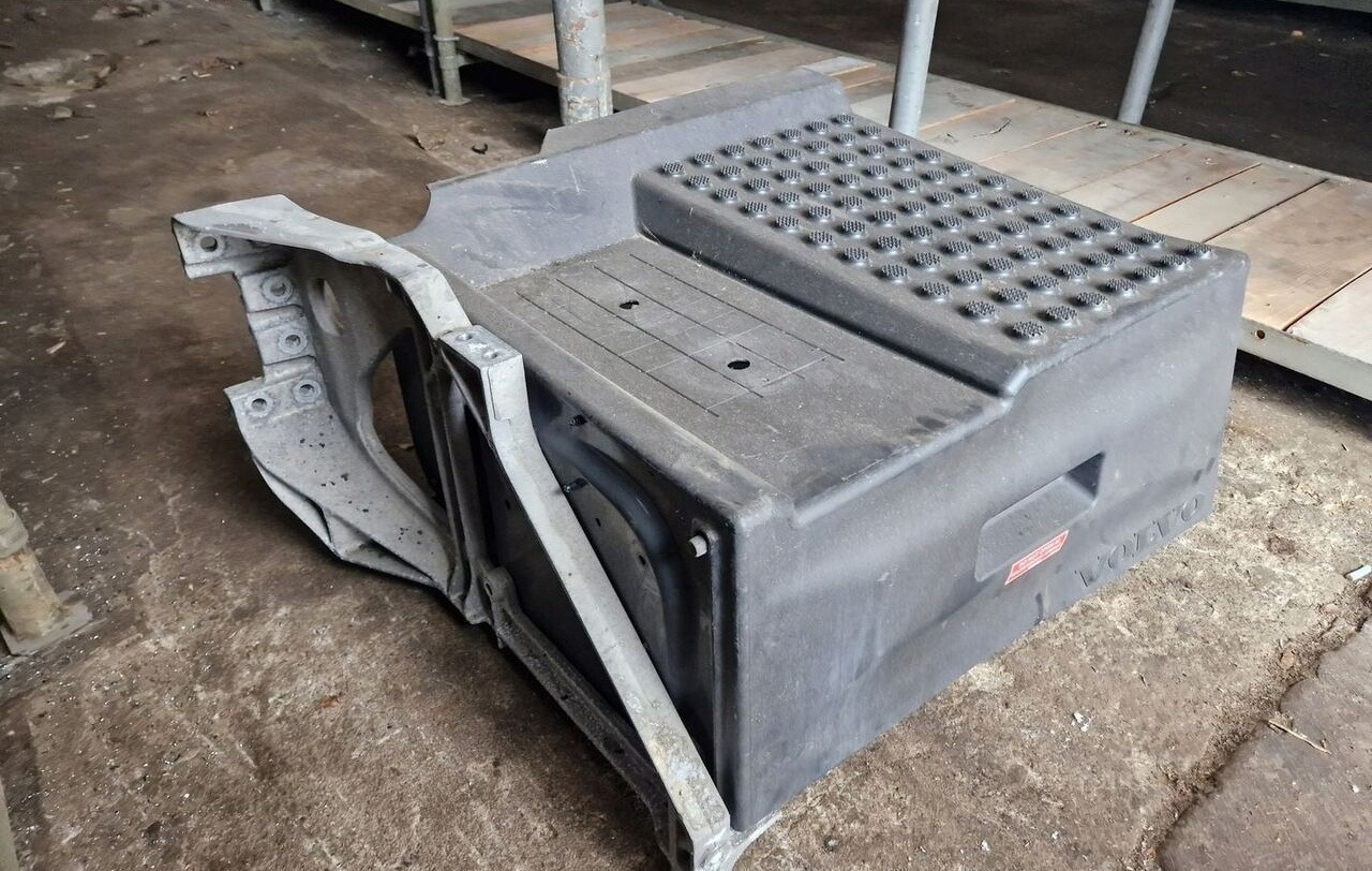 Volvo SKRZYNKA AKUMULATORÓW VOLVO FH4 FM4 FMX4 RENAULT GAMA RANGE T - Акумулатор за Камион: снимка 4 Volvo SKRZYNKA AKUMULATORÓW VOLVO FH4 FM4 FMX4 RENAULT GAMA RANGE T - Акумулатор за Камион: снимка 4