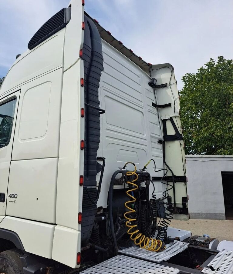 Volvo Y OWIEWKI KABINY KOMPLET FH 12 13 XL ORYGINAŁ Volvo - Аеродинамика/ Спойлер за Камион: снимка 5 Volvo Y OWIEWKI KABINY KOMPLET FH 12 13 XL ORYGINAŁ Volvo - Аеродинамика/ Спойлер за Камион: снимка 5