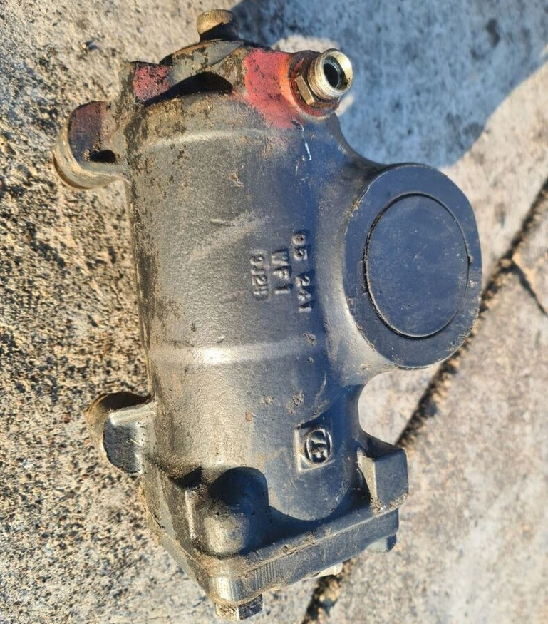 ZF KOLUMNA PRZEKŁADNIA KIEROWNICZA RENAULT MIDLUM DXI 19,5 - Кормилна кутия за Камион: снимка 1 ZF KOLUMNA PRZEKŁADNIA KIEROWNICZA RENAULT MIDLUM DXI 19,5 - Кормилна кутия за Камион: снимка 1