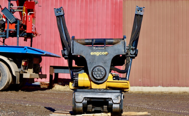 Engcon Engcon EC233S-QS80-SS10 - Тилтротатор: снимка 3 Engcon Engcon EC233S-QS80-SS10 - Тилтротатор: снимка 3