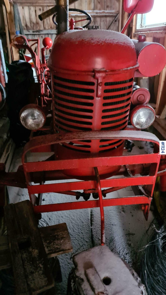 1952 Massey Harris Pony 812 - Трактор: снимка 2 1952 Massey Harris Pony 812 - Трактор: снимка 2