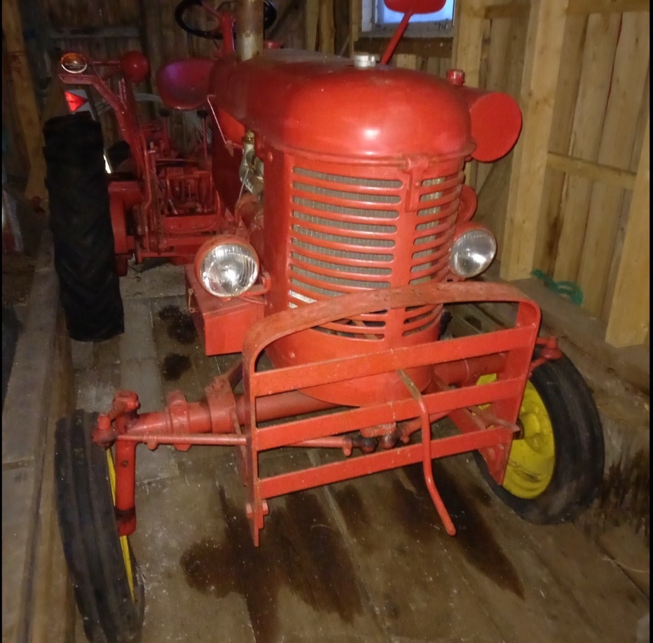 1952 Massey Harris Pony 812 - Трактор: снимка 1 1952 Massey Harris Pony 812 - Трактор: снимка 1