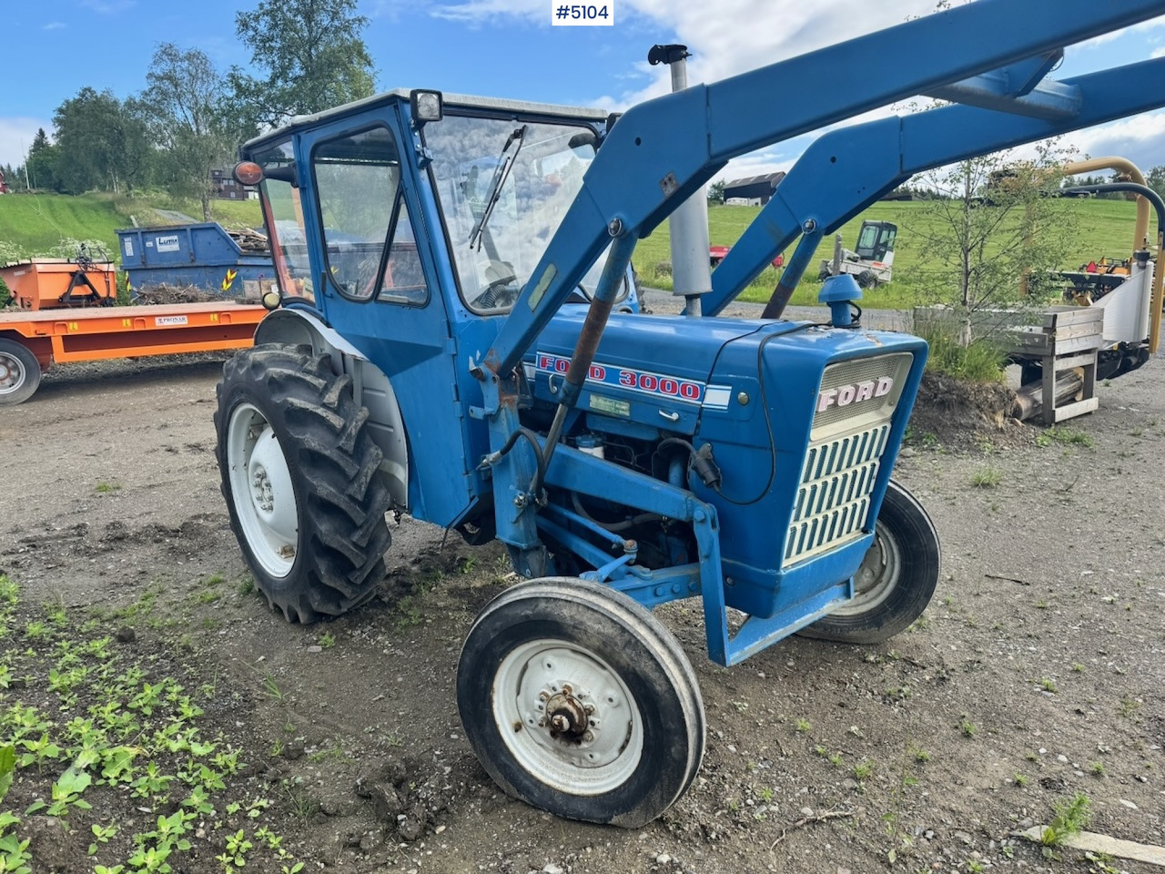 1972 Ford 3000 4x2 w/ Front loader - Трактор: снимка 1 1972 Ford 3000 4x2 w/ Front loader - Трактор: снимка 1