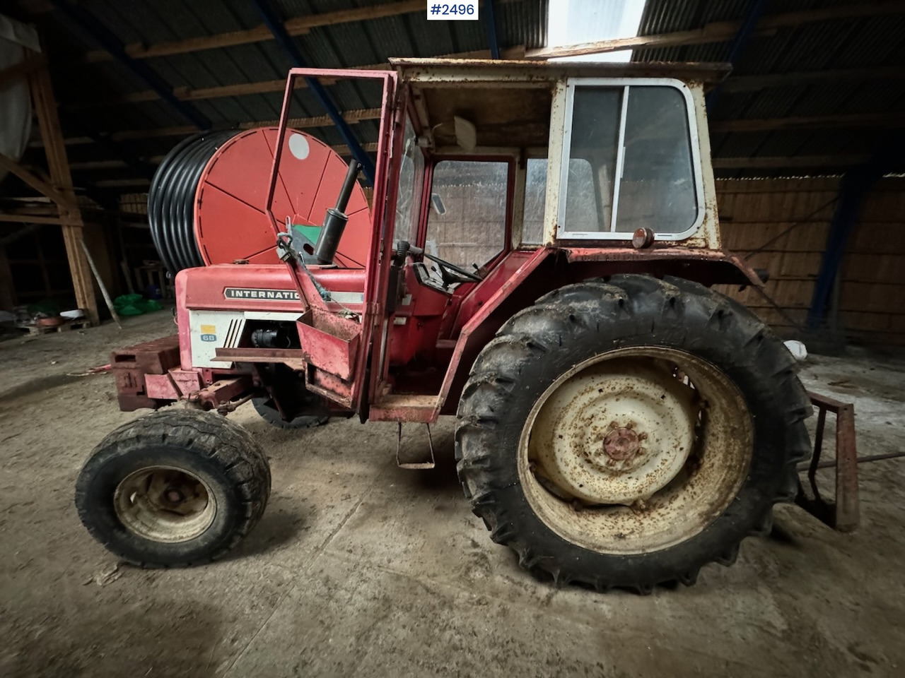 1972 International 574 w/front loader - Трактор: снимка 1 1972 International 574 w/front loader - Трактор: снимка 1