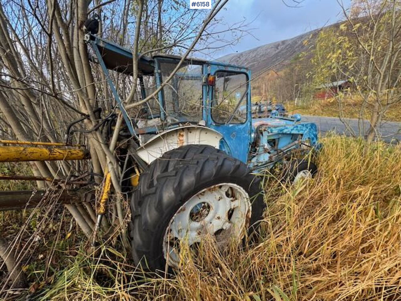 1973 Ford 4000 tractor backhoe. Repair.object - Трактор: снимка 4 1973 Ford 4000 tractor backhoe. Repair.object - Трактор: снимка 4