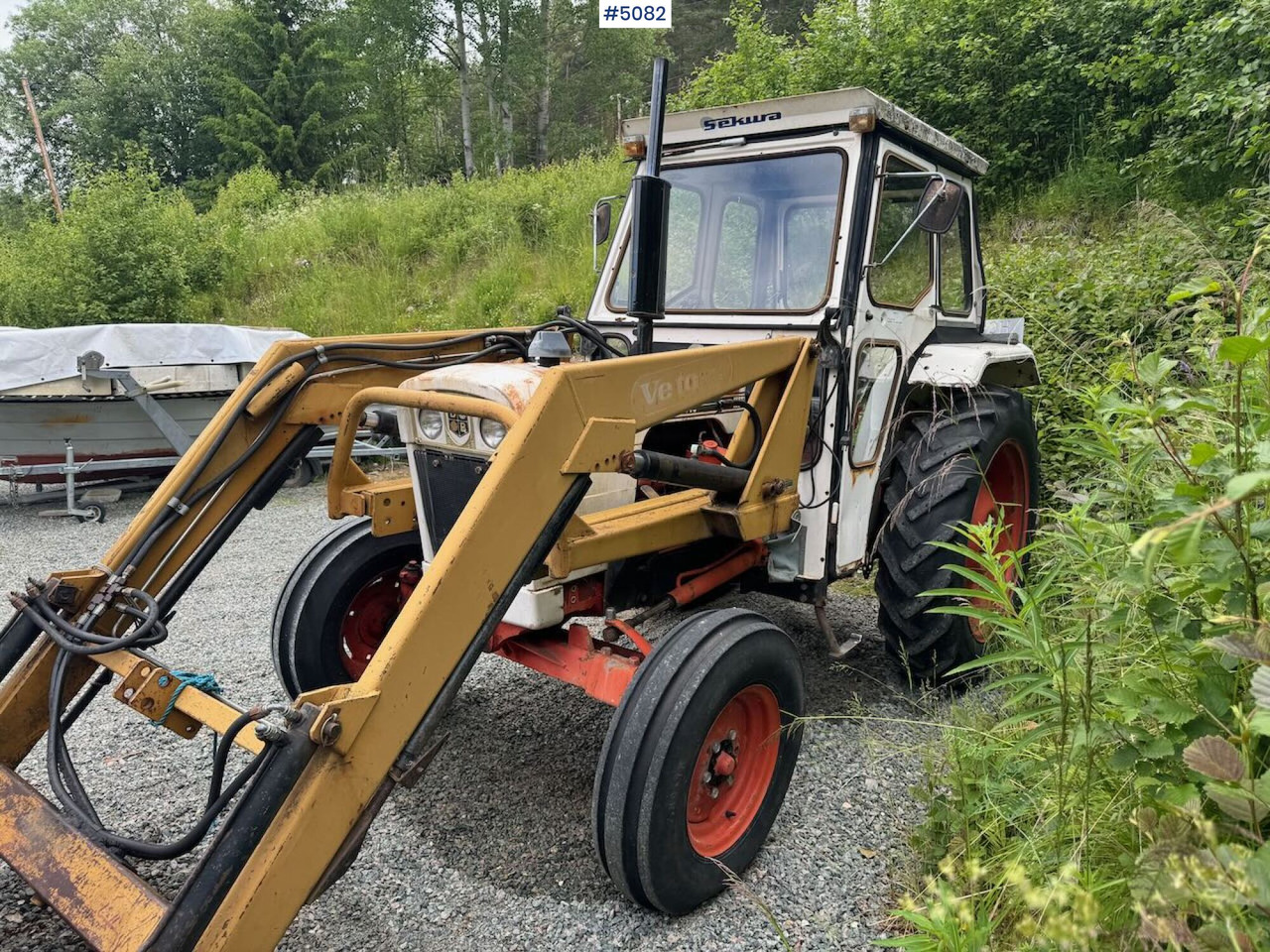 1980 David Brown 885 w/ front loader and bucket - Трактор: снимка 1 1980 David Brown 885 w/ front loader and bucket - Трактор: снимка 1