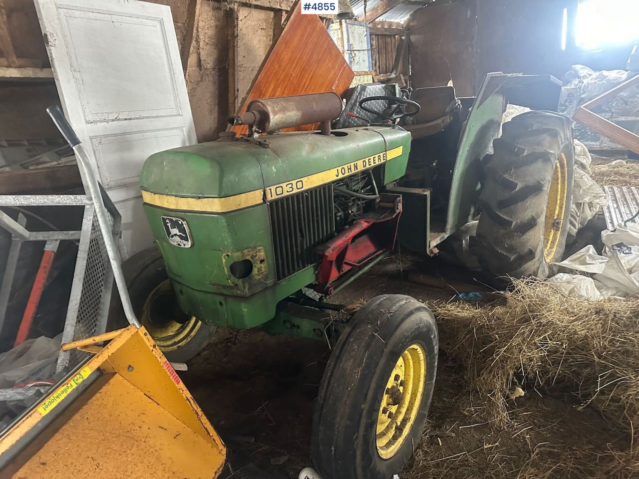 1980 John Deere 1030 tractor w/ twin deck and duun cabin. See hours. - Трактор: снимка 5 1980 John Deere 1030 tractor w/ twin deck and duun cabin. See hours. - Трактор: снимка 5