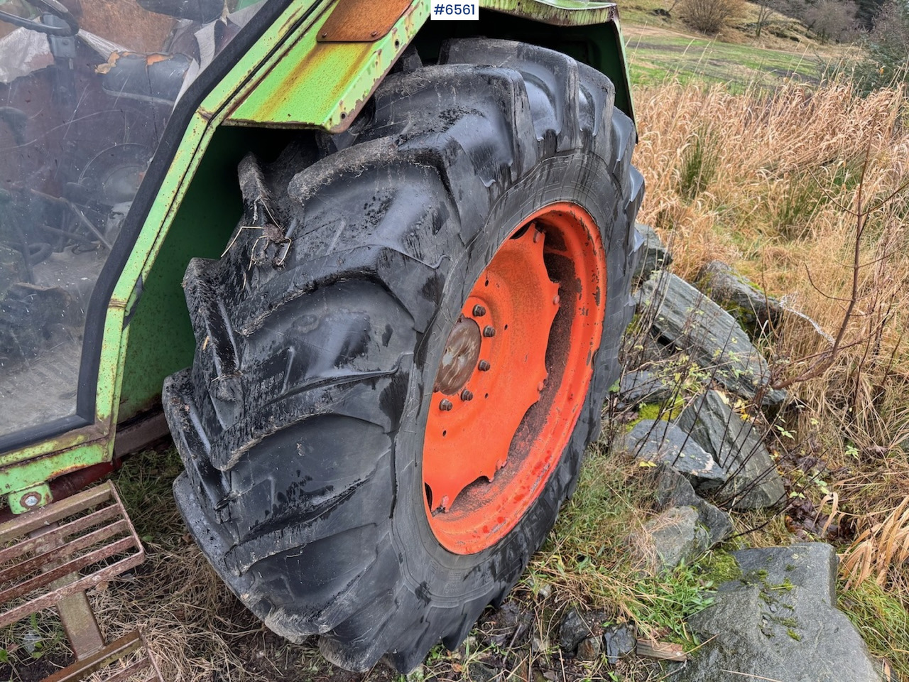 Трактор 1981 Fendt Farmer 108 LS Turbomatik w/ front loader.: снимка 7