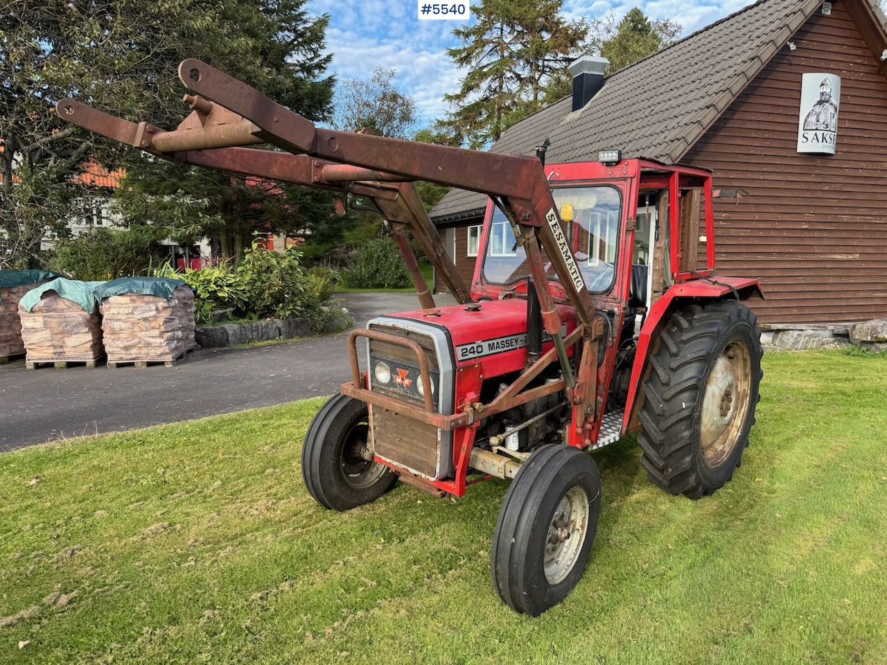 1982 Massey Ferguson 235 w/front loader. - Трактор: снимка 1 1982 Massey Ferguson 235 w/front loader. - Трактор: снимка 1