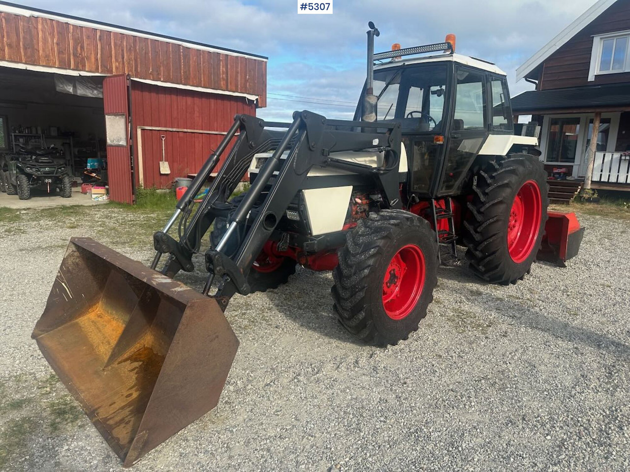 1983 David Brown Case 1690 4x4 w/ front loader, bucket and snow blower. Engine overhauled. WATCH VIDEO. - Трактор: снимка 2 1983 David Brown Case 1690 4x4 w/ front loader, bucket and snow blower. Engine overhauled. WATCH VIDEO. - Трактор: снимка 2