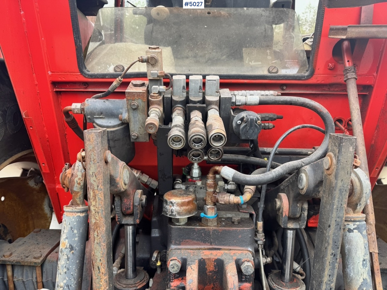 Трактор 1985 Volvo Valmet 805 Turbo 4x4 w/ Front loader: снимка 17