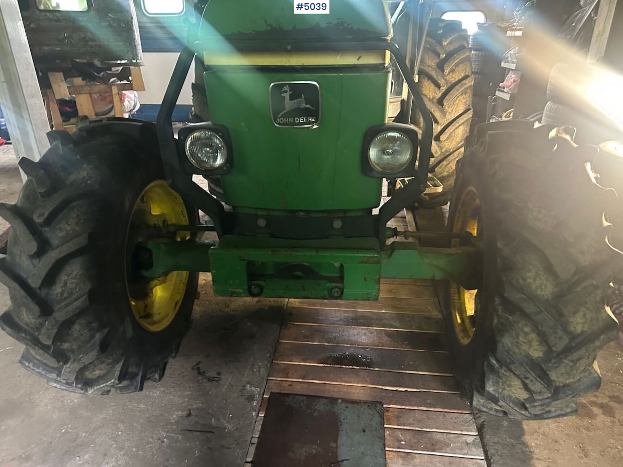 1987 John Deere 2850 Synchron w/ front loader - Трактор: снимка 5 1987 John Deere 2850 Synchron w/ front loader - Трактор: снимка 5