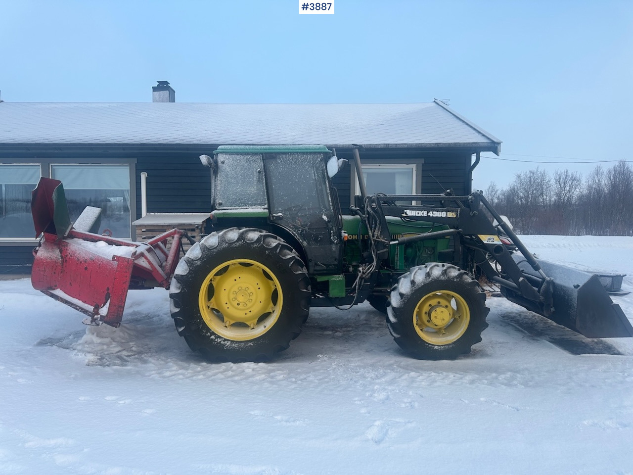 1987 John Deere Power Synchron 2450 4x4 w/ Quicke 4300 front loader, snow blower and gravel bucket. WATCH VIDEO. - Трактор: снимка 2 1987 John Deere Power Synchron 2450 4x4 w/ Quicke 4300 front loader, snow blower and gravel bucket. WATCH VIDEO. - Трактор: снимка 2