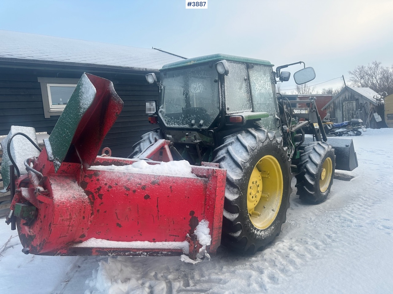 1987 John Deere Power Synchron 2450 4x4 w/ Quicke 4300 front loader, snow blower and gravel bucket. WATCH VIDEO. - Трактор: снимка 3 1987 John Deere Power Synchron 2450 4x4 w/ Quicke 4300 front loader, snow blower and gravel bucket. WATCH VIDEO. - Трактор: снимка 3