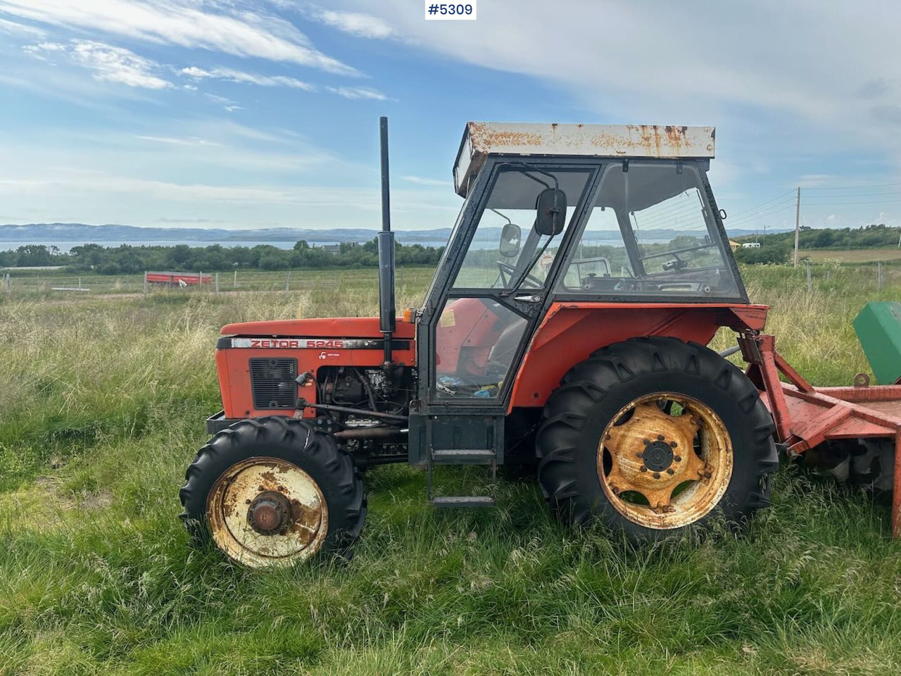 1989 Zetor 5245 tractor w/ snow blower. - Трактор: снимка 3 1989 Zetor 5245 tractor w/ snow blower. - Трактор: снимка 3