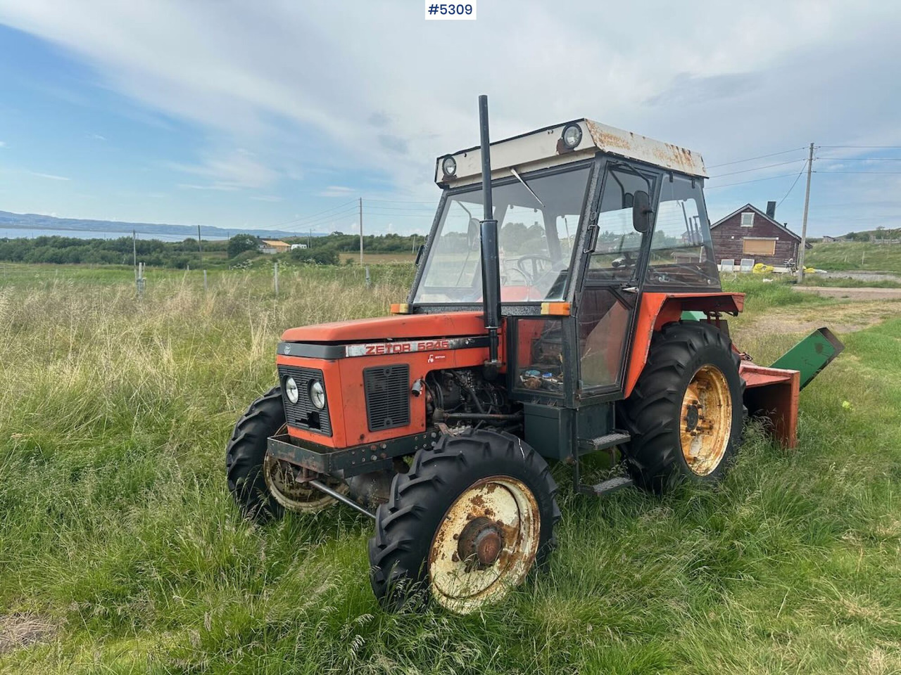 1989 Zetor 5245 tractor w/ snow blower. - Трактор: снимка 2 1989 Zetor 5245 tractor w/ snow blower. - Трактор: снимка 2