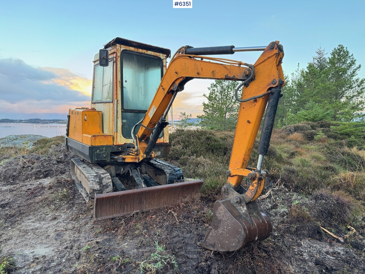 1991 Hanix N 260-2 w/ 2 drawers. - Багер: снимка 4 1991 Hanix N 260-2 w/ 2 drawers. - Багер: снимка 4