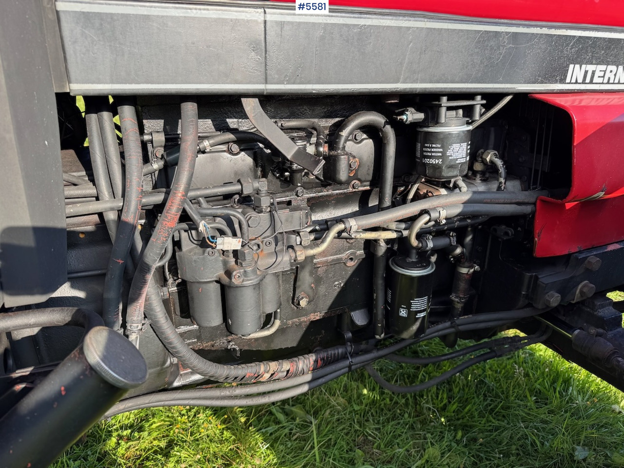 1992 Case IH 845 XL w/ front hydraulics - Трактор: снимка 3 1992 Case IH 845 XL w/ front hydraulics - Трактор: снимка 3