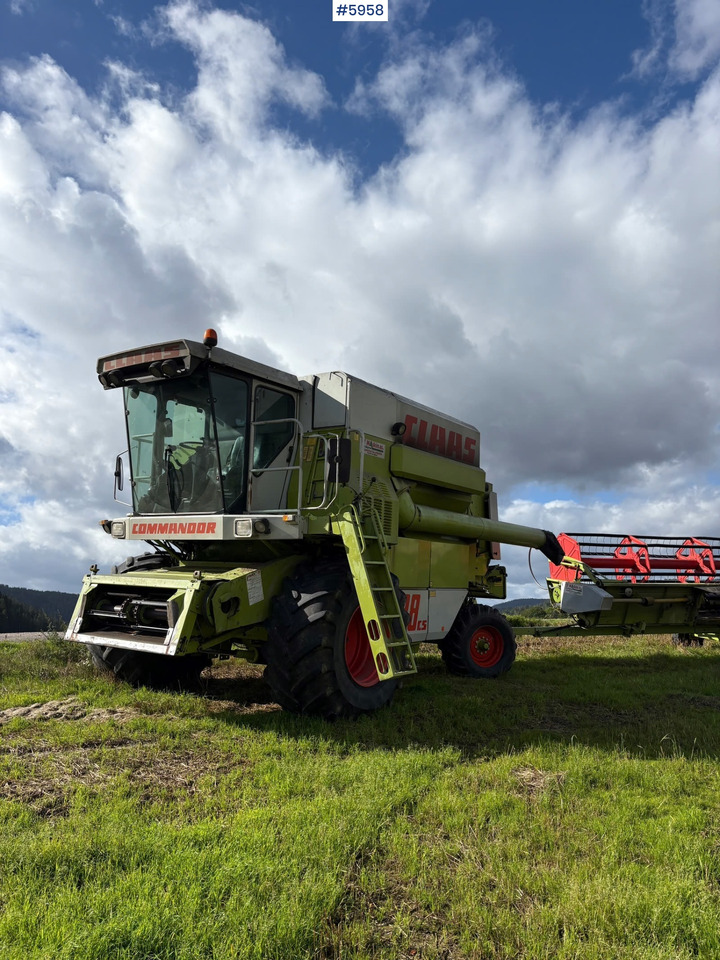1993 Claas Commandor 228 CS - Зърнокомбайн: снимка 1 1993 Claas Commandor 228 CS - Зърнокомбайн: снимка 1