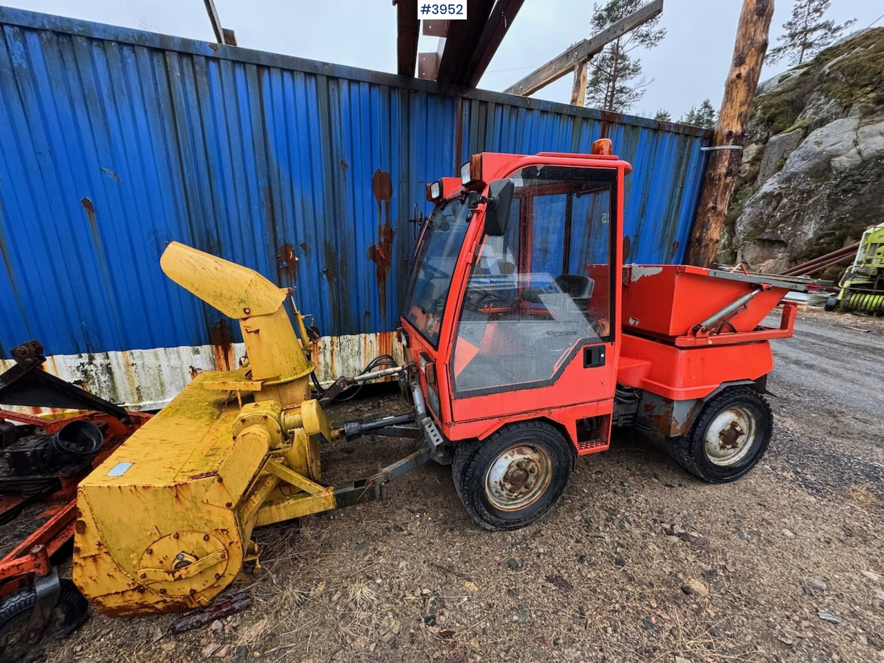 1996 Holder 240 with some equipment - Трактор: снимка 1 1996 Holder 240 with some equipment - Трактор: снимка 1