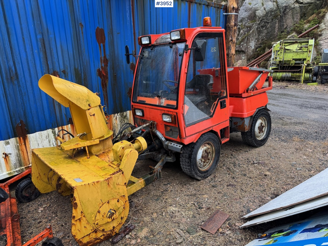 1996 Holder 240 with some equipment - Трактор: снимка 2 1996 Holder 240 with some equipment - Трактор: снимка 2